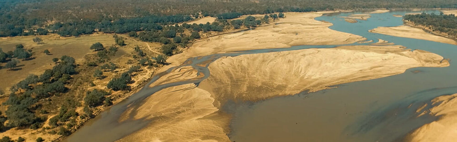 Cape Maclear | Sous l'Acacia