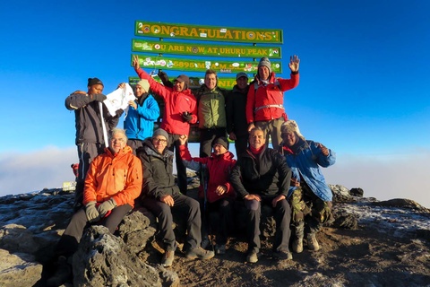 Barafu camp - Sommet de l'Uhuru Peak - Mweka camp (3100m)
