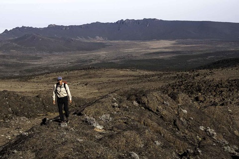 Moir Hut - Col de Lava Tower (4600m) - Barranco camp (3950m)