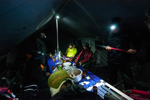 Barafu  4600 m - Uhuru Peak - Mweka  3100 m