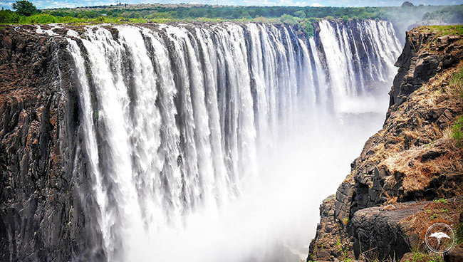 Les Chutes Victoria au Zimbabwe @Sous l'Acacia