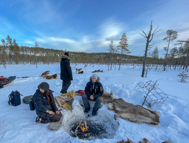 Un déjeuner pendant le raid ©Sous l'Acacia